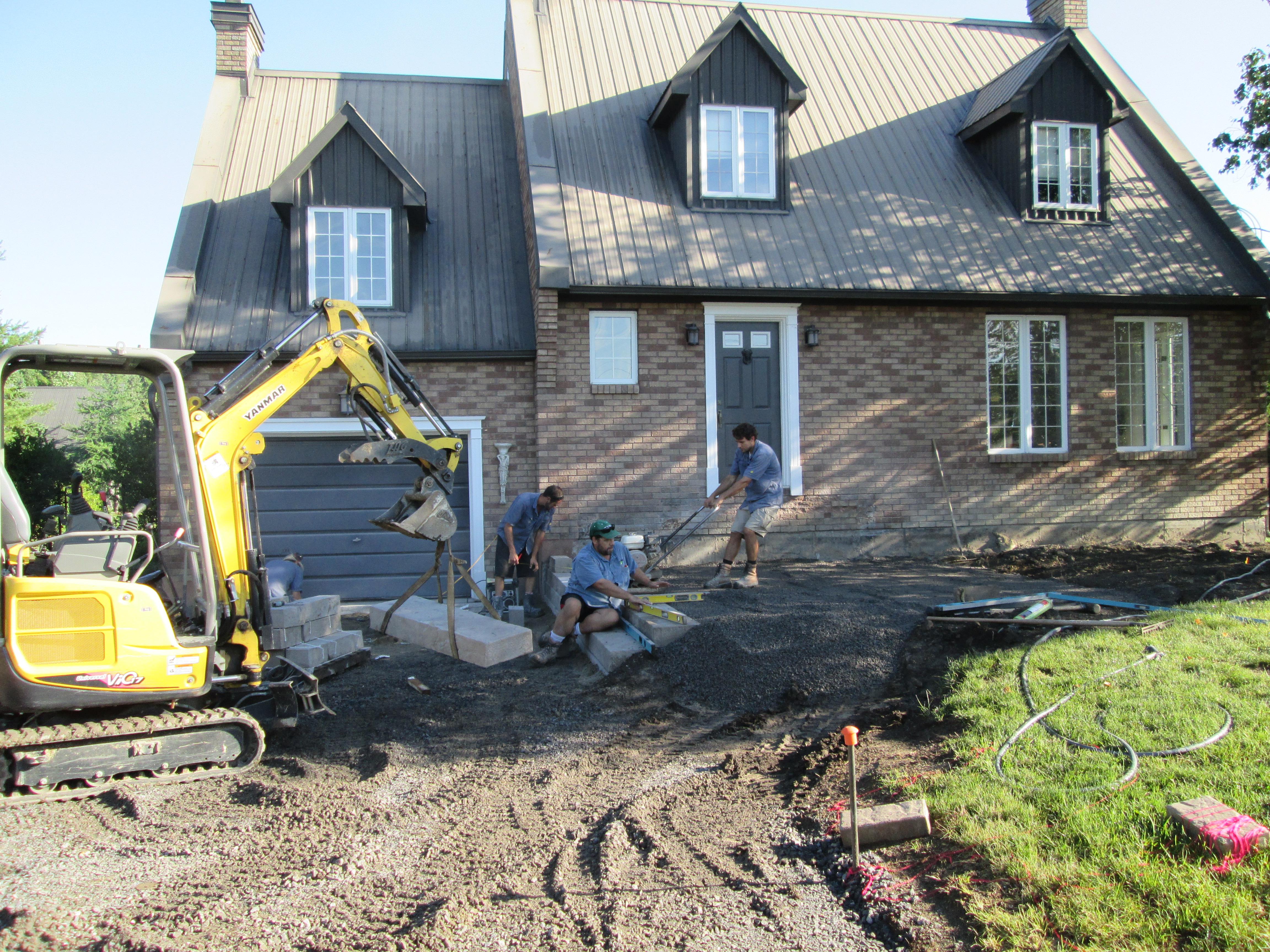 Image 4 : la pose des nouveaux murets commence
